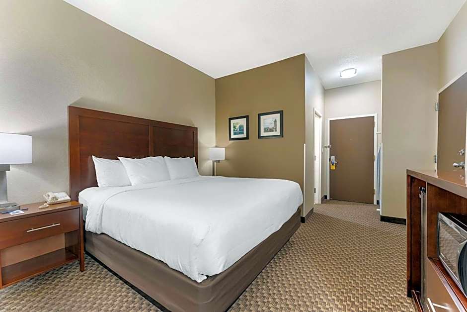 Comfort Inn & Suites