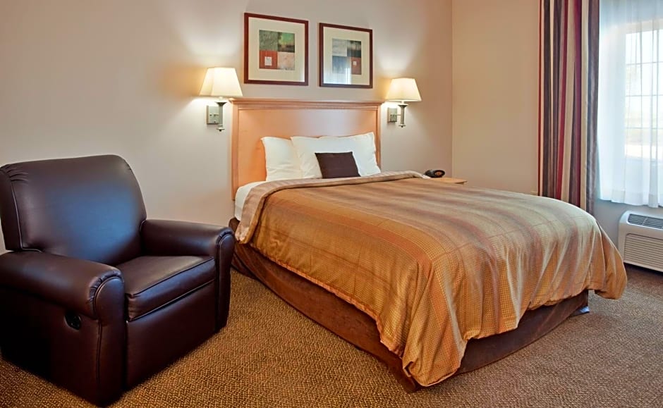 Candlewood Suites Olathe, an IHG Hotel