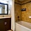 Best Western Plus Diamond Valley Inn