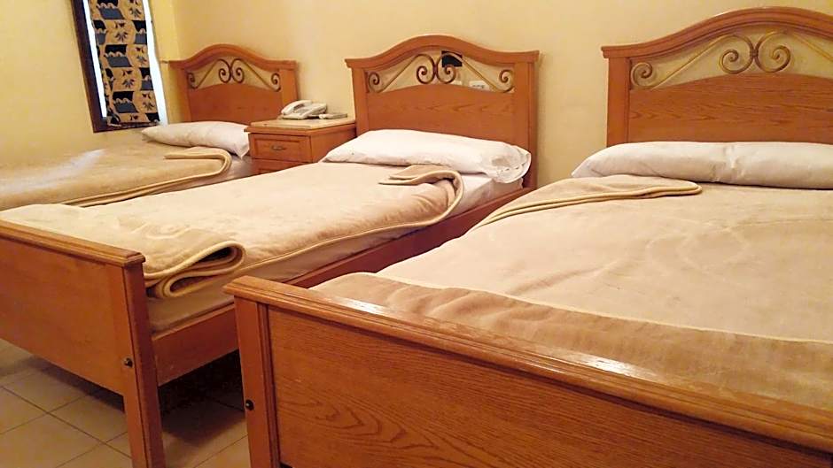 Applicators Hotel
