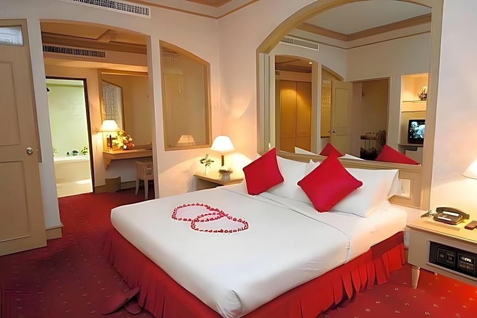 Louis Tavern Hotel - SHA Certified