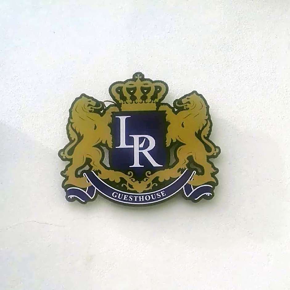 Largo da Rainha, Guesthouse