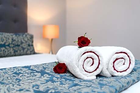 Aubyn Court Spa Motel