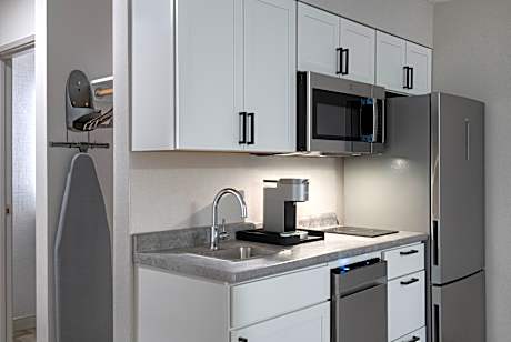 1 King One Bedroom Suite