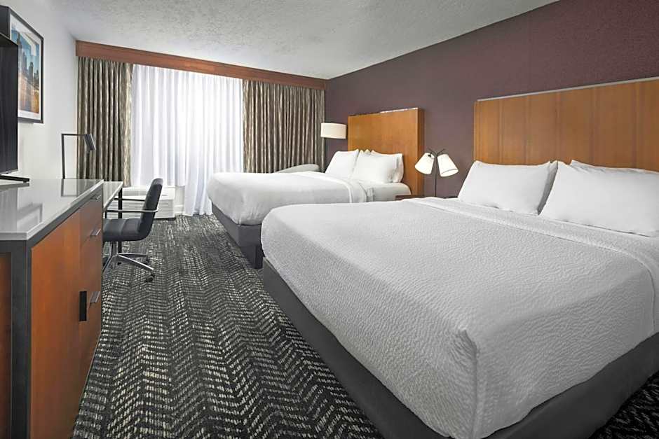 Four Points By Sheraton Kansas City Airport