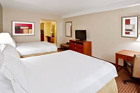 Suite with Two Queen Beds