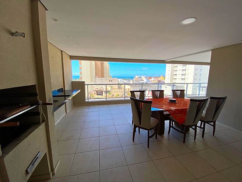 Apartamento encantador com piscina