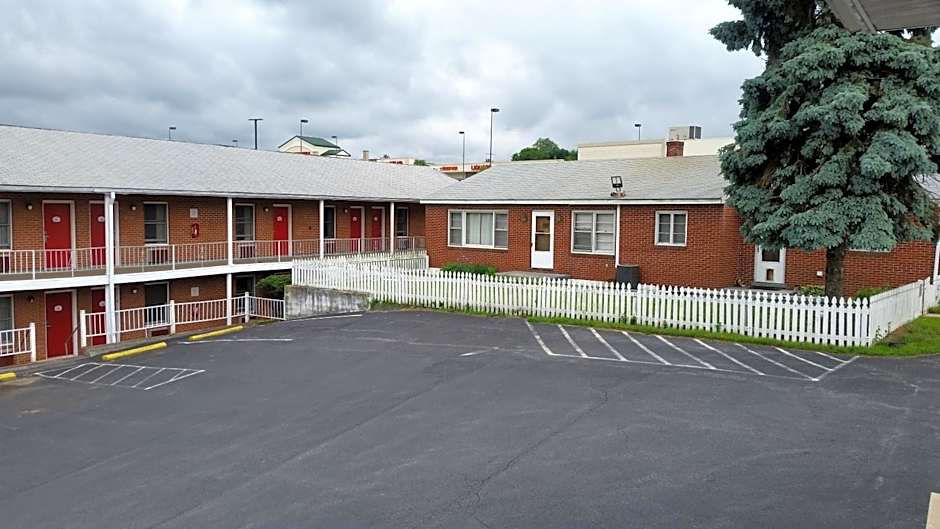 The Boston Inn