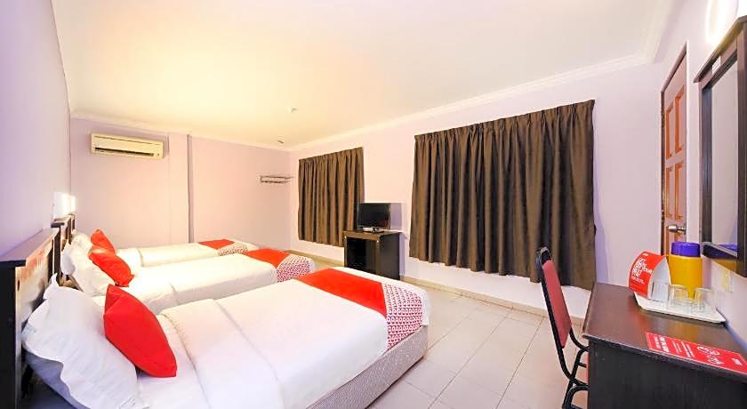 Super OYO 473 Comfort Hotel 2