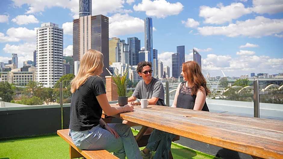 Summer House Backpackers Brisbane