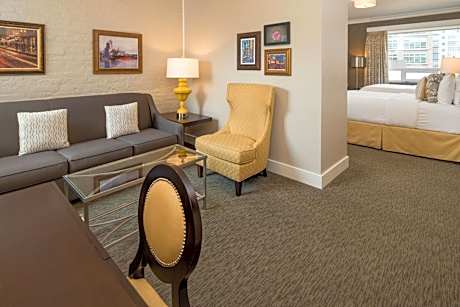 Executive Double Queen Suite