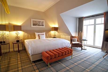 Junior Suite with Balcony