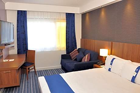 Standard Double Room with Single Sofa Bed and Free Hot Breakfast