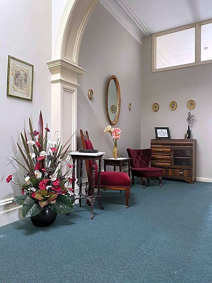 The Grand Hotel Millicent