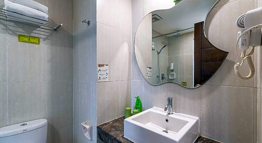 Ascent Hotel & Cafe Malang