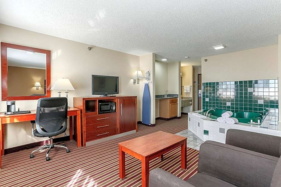Baymont by Wyndham Bowling Green