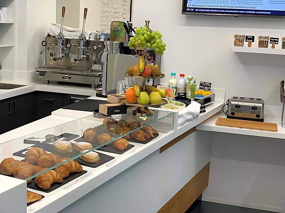 Adalesia Hotel & Coffee