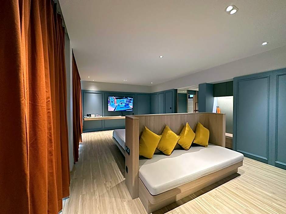 Photo 1 of 10 of Family Suite