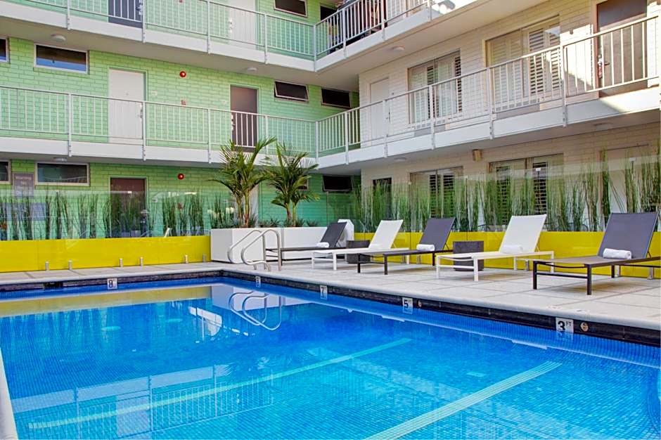 The Hollywood Franklin Hotel near Universal Studios