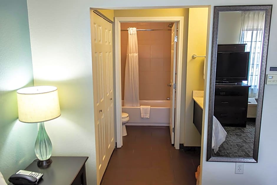 Staybridge Suites Minot By IHG