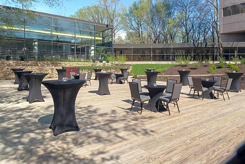 DoubleTree By Hilton Kansas City Overland Park