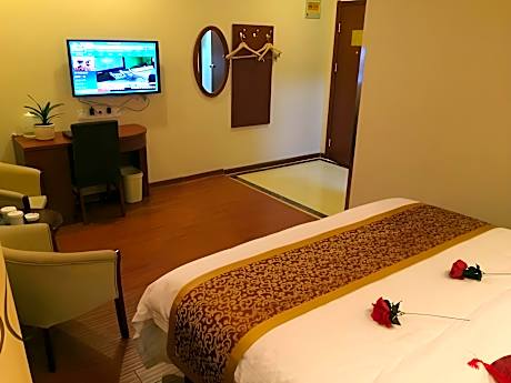 GTI - 1 Bed Room A, 1.8M Bed