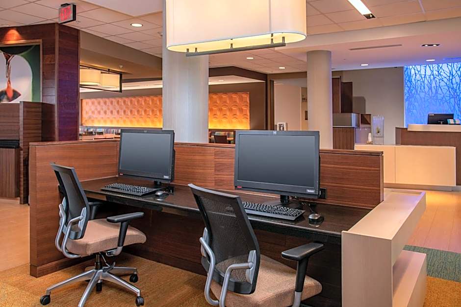 Fairfield Inn & Suites by Marriott Harrisburg International Airport