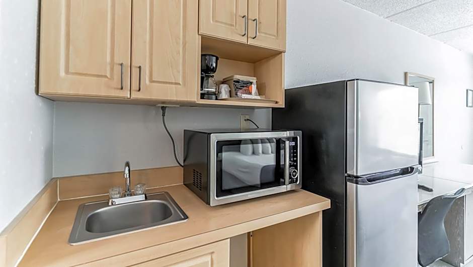Home 1 Suites Extended Stay - Kissimmee