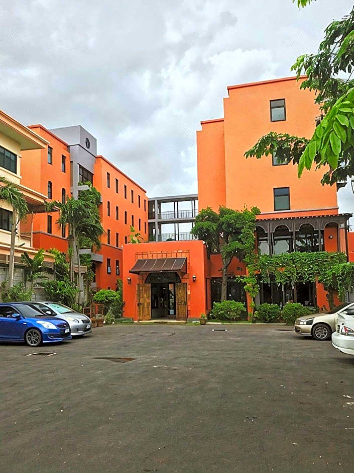 Baansuanprannok Hotel