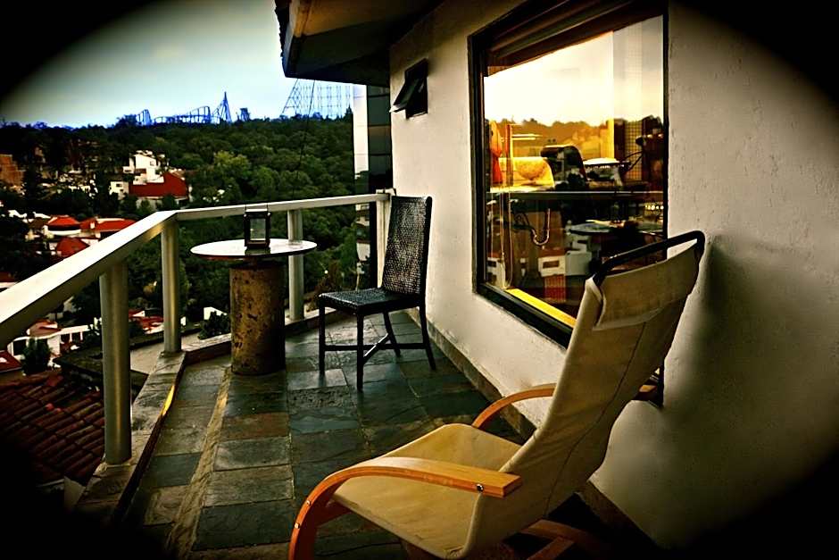 Aztic Hotel and Executive Suites