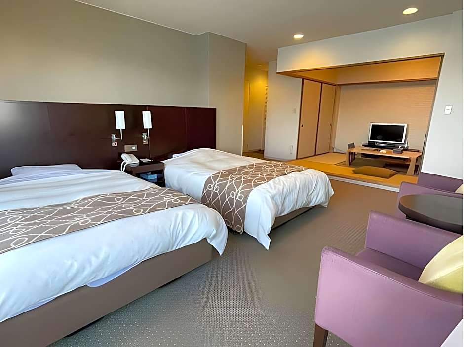 Wisterian Life Club Toba
