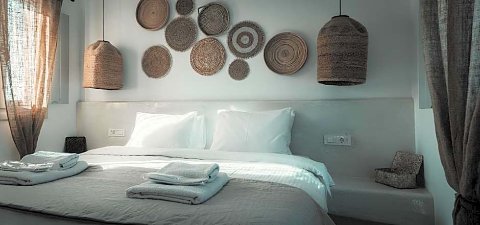 Bianco Diverso Suites