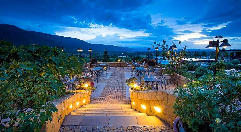 Town Square Suite by Toscana Valley