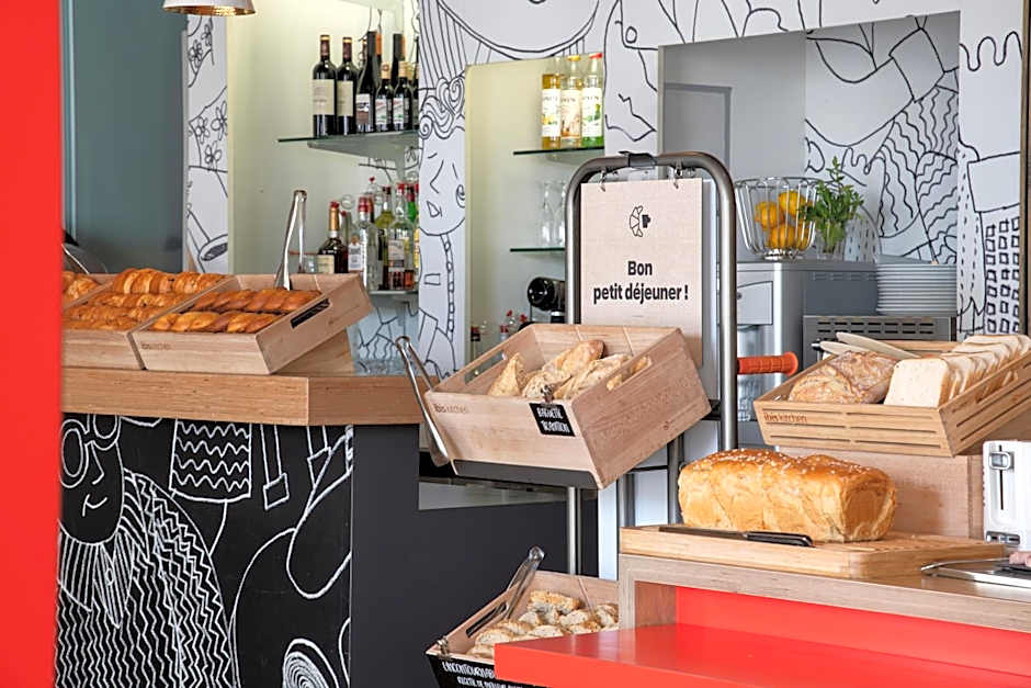 ibis Versailles Chateau