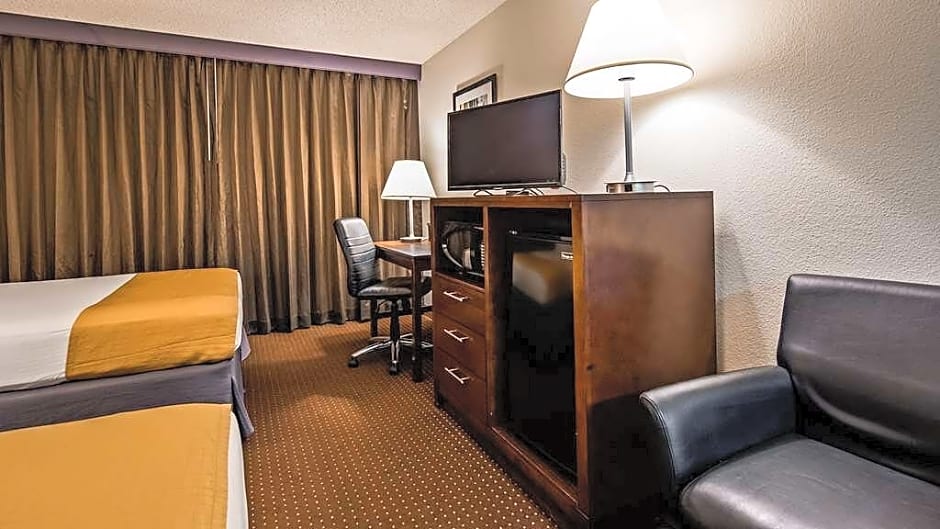 Best Western Yacht Harbor Hotel
