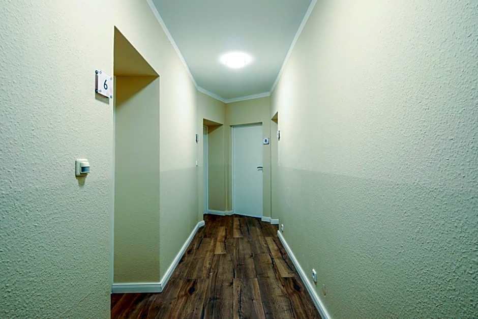 Amaroo - Gästehaus "Charlotte"