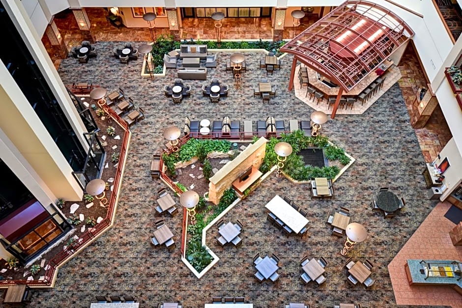 Embassy Suites Hot Springs - Hotel & Spa