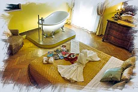 Deluxe Double Room with Bath
