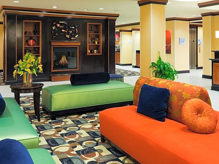 Holiday Inn Express & Suites Salt Lake City South-Murray, an IHG Hotel