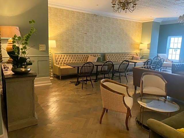 New House Country Hotel