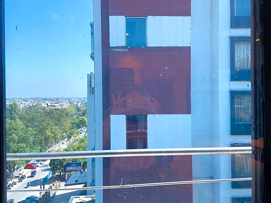 Hotel Signature Grand