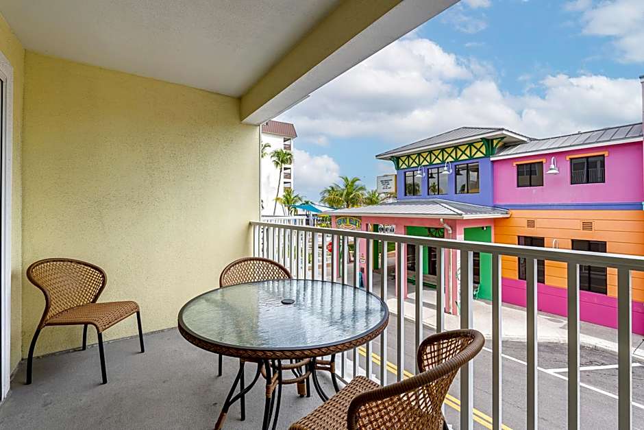 Harbour House at the Inn 208