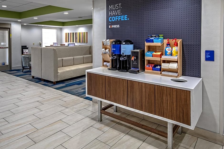 Holiday Inn Express Hotel & Suites Crossville By IHG