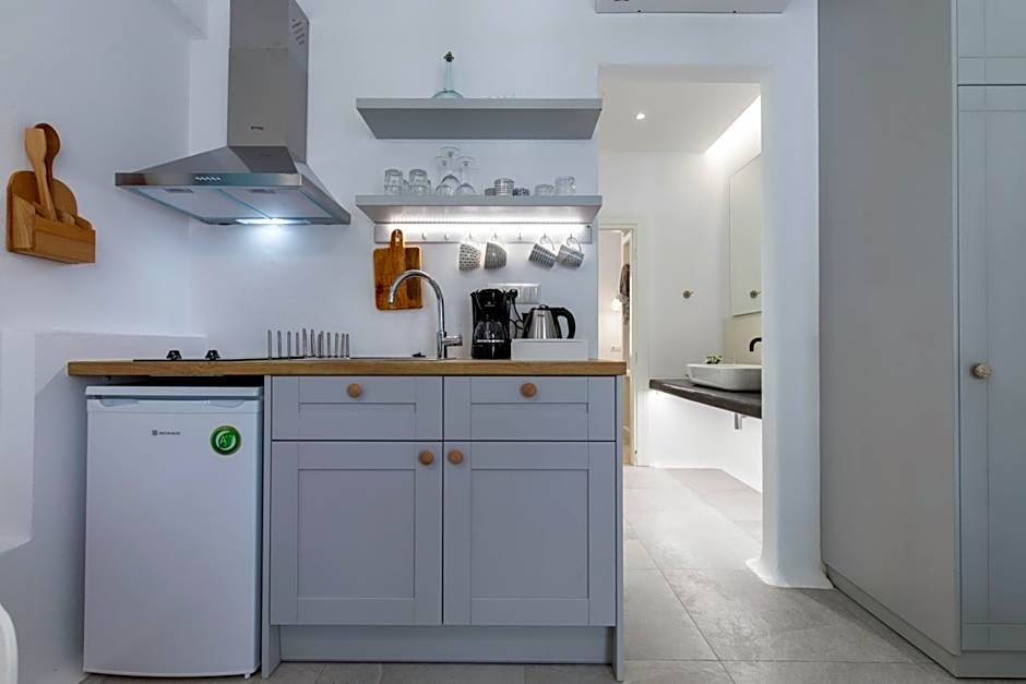 Arco Naxos Luxury Apartments