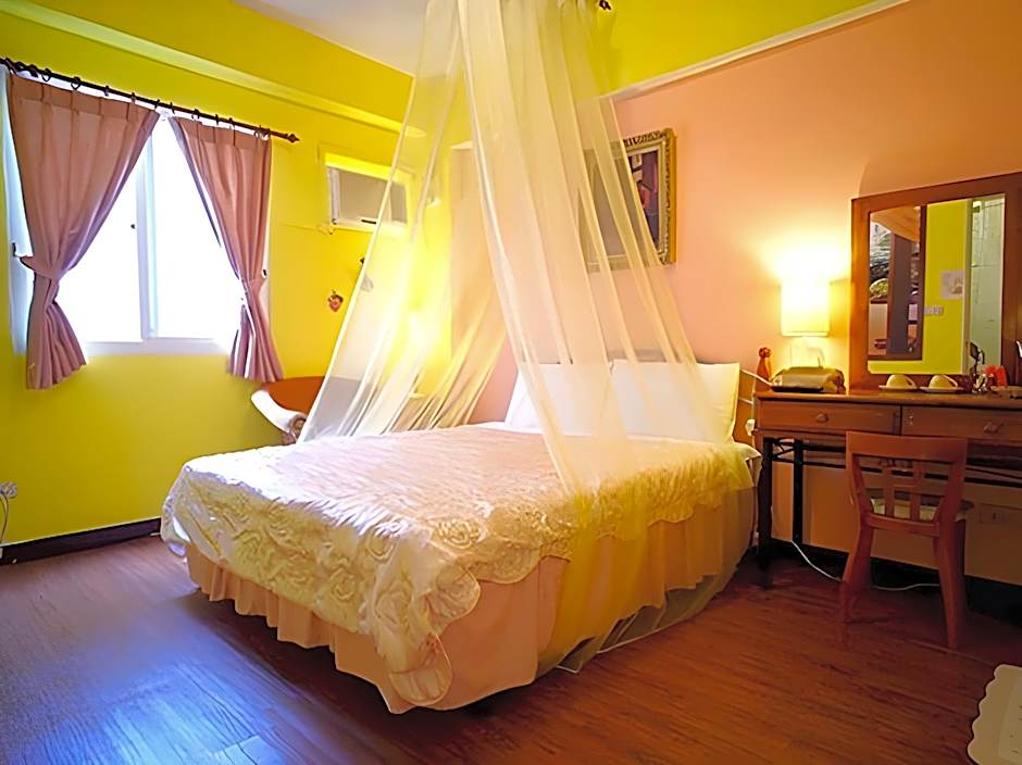 E E Home – Wujie, WV