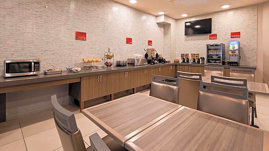 Best Western Plus New Cumberland Inn & Suites