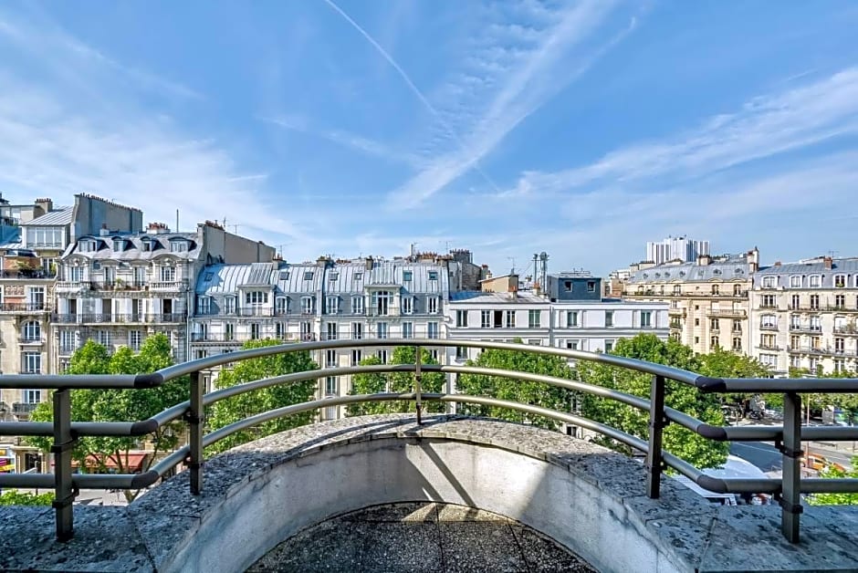 Villa Luxembourg – Paris, TX
