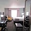Oak Hill Inn & Suites