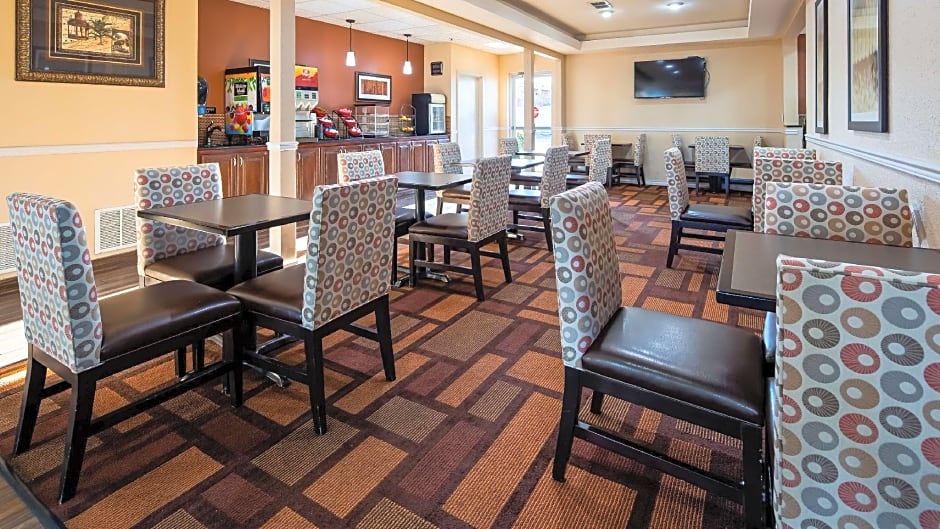 Best Western Plus Lubbock Windsor Inn