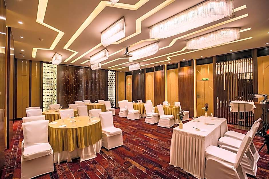 Fariyas Hotel